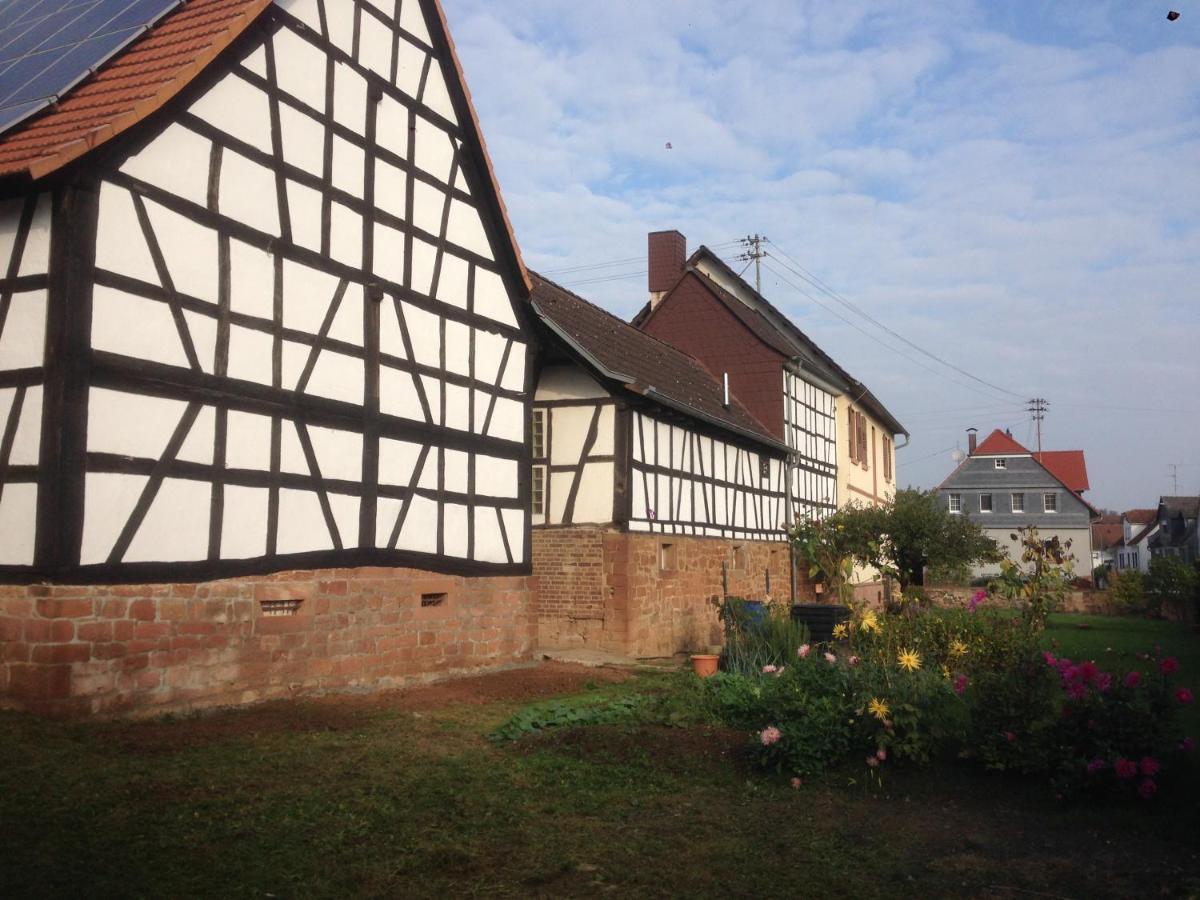 Apartment Gaestehaus Iwwerdorfer Hof Budingen