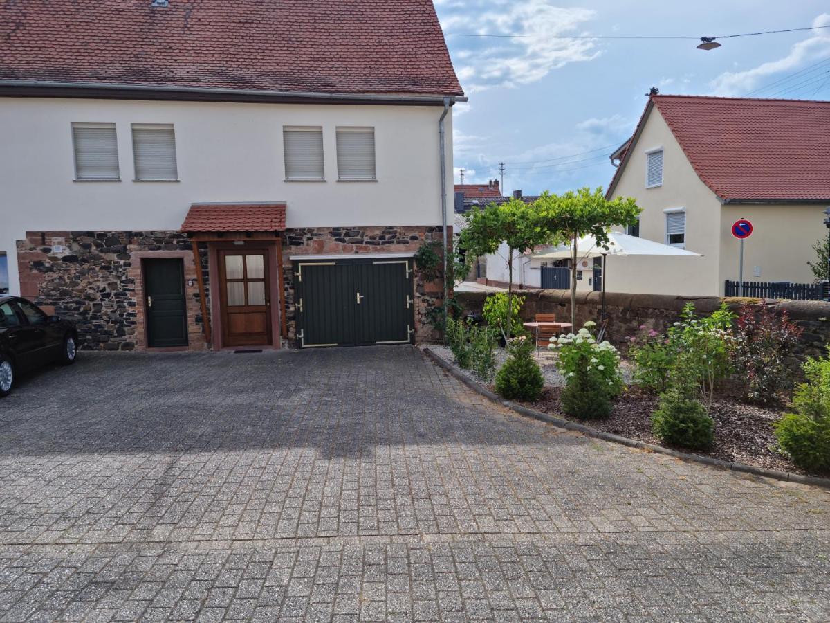 Apartment Gaestehaus Iwwerdorfer Hof